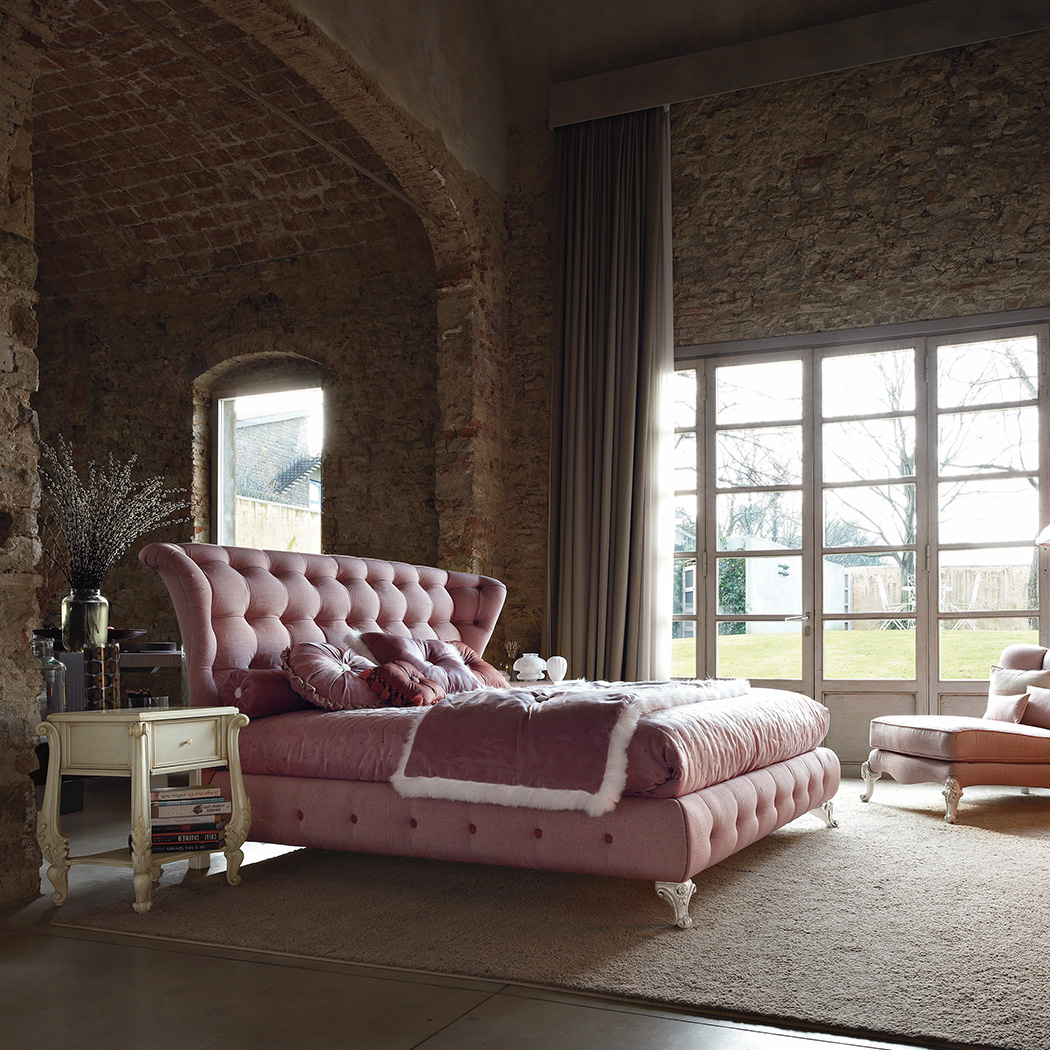 Polsterbett Ludovica, rosa Bett, Luxusbett, Romantisches Bett, Designerbett aus Italien